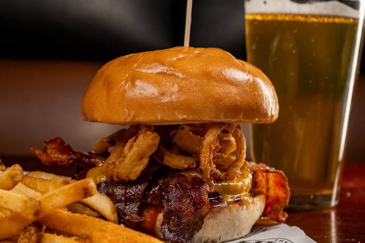 The%20hub%20 %20bbq%20bacon%20burger